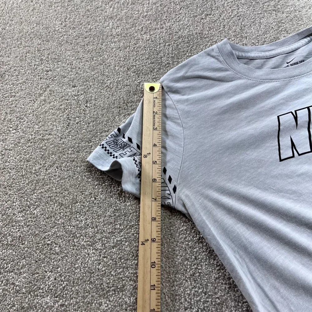 Nike Dri-FIT Shirt Mens Medium Grey Just Do It‎ Graphic Sleeve Athletic Tee